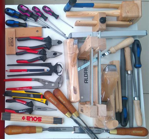 Необходимые инструменты для создания мебели